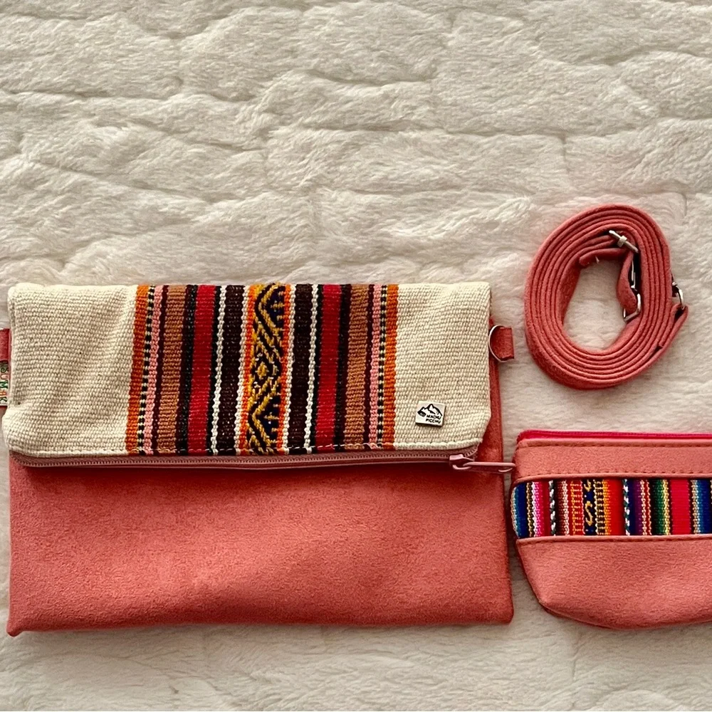 Peruvian Handmade Woman Pouch with a cross body strap Bag Set New without tags.